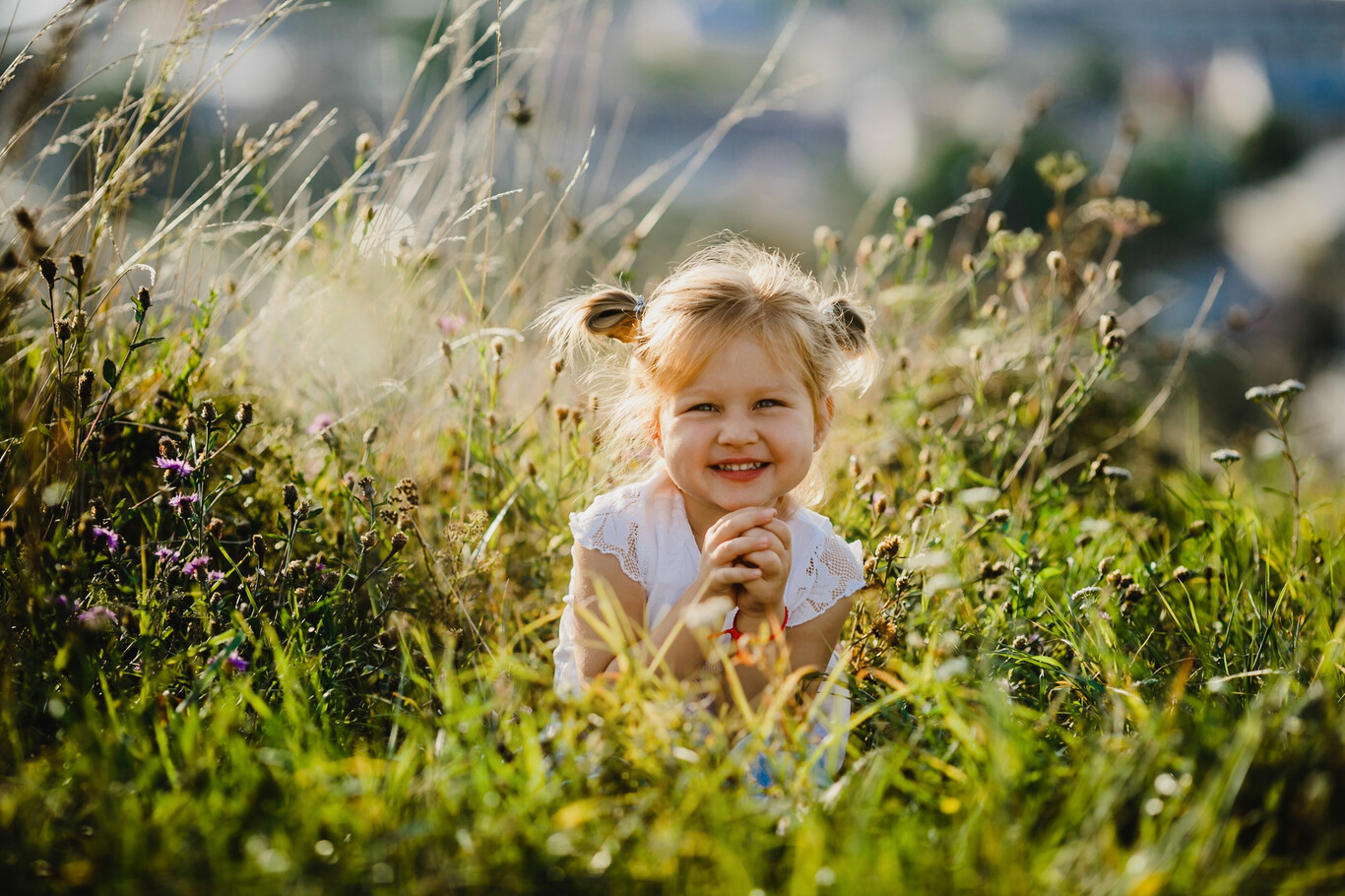 Cinco poderosas palabras para elevar la autoestima e inspirar confianza y felicidad en tus hijos