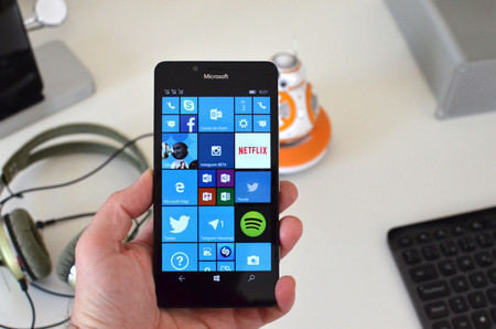 La marca Lumia sigue esfumándose y ahora desaparece la app Lumia Highlights