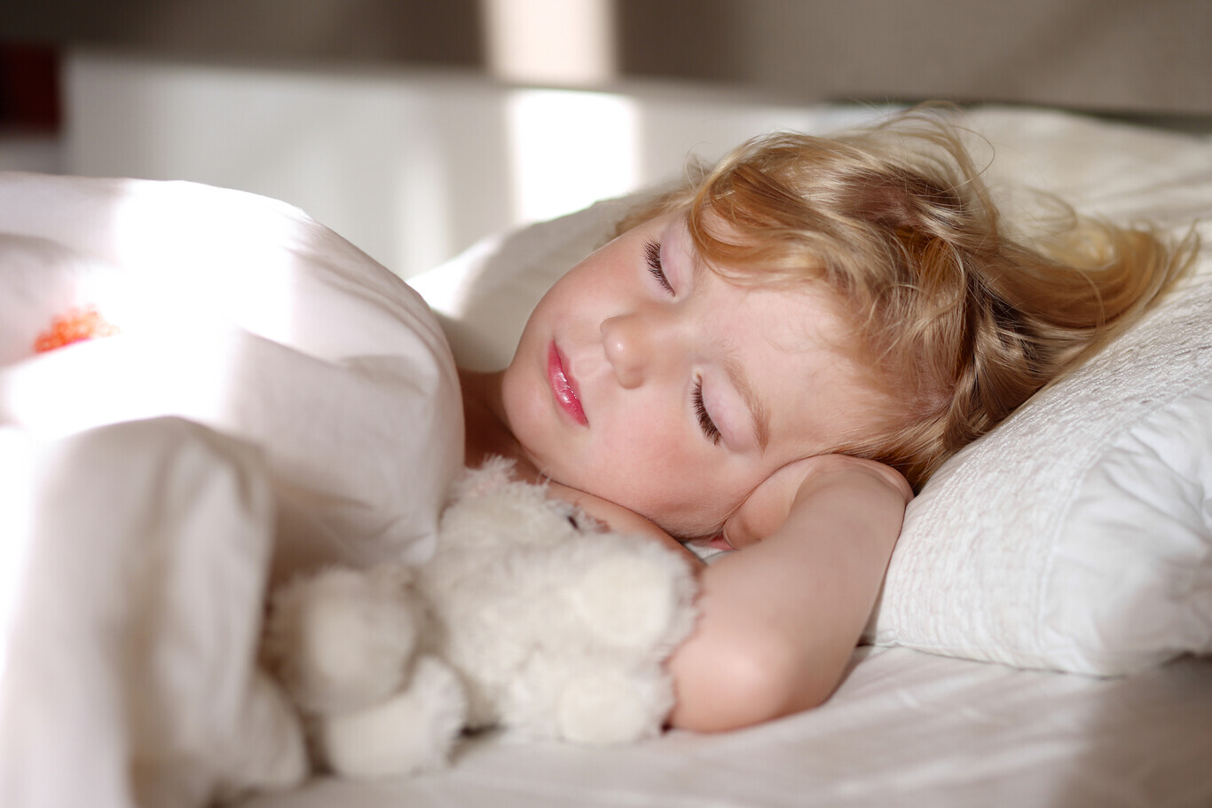 Por qué los niños deberían dormir siesta en verano y como lograr que lo hagan 