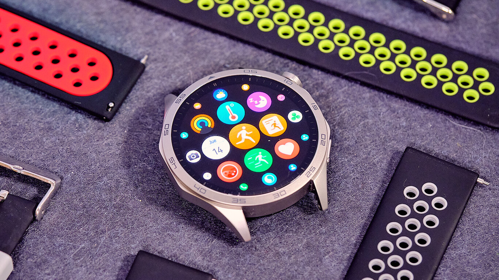 Tu padre se merece algo más que el Casio clásico: cinco relojes inteligentes con mucha clase para regalarle 