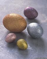 Huevos de Pascua brillantes para hacer con los niños