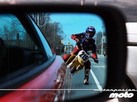 ¡¡Con el retrovisor plegado no verás mucho!!