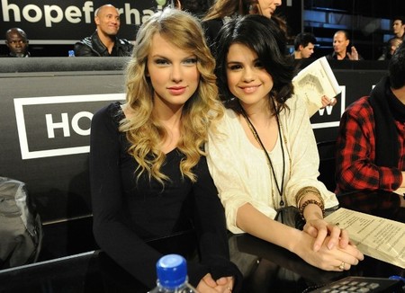 Selena cariño, tienes que elegir: o Taylor Swift o Justin Bieber pero los dos... no