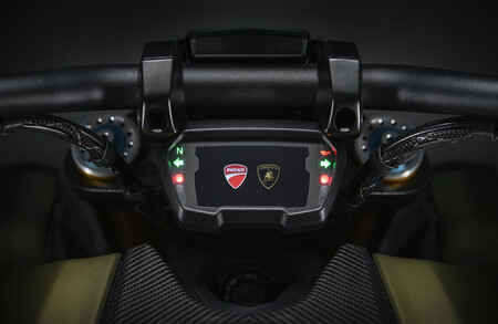 Ducati Diavel 1260 Lamborghini 2021 1