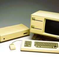 Un hombre guardó 7,000 computadoras de Apple para venderlas a futuro: la compañía las recuperó y las enterró 