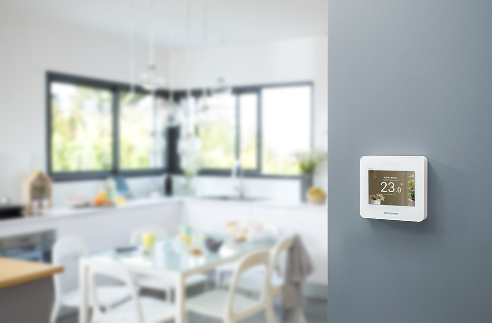 Wiser Home Touch: este dispositivo se conecta al hogar inteligente para centralizar su control en una sola pantalla