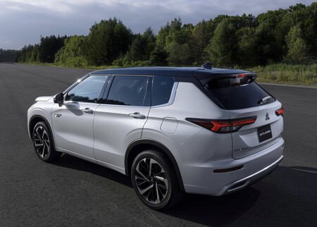 Mitsubishi Outlander 2023 10