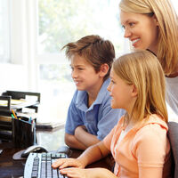 Los videojuegos en línea están de moda entre los niños: cuáles son sus riesgos y qué tener en cuenta para que su uso sea seguro