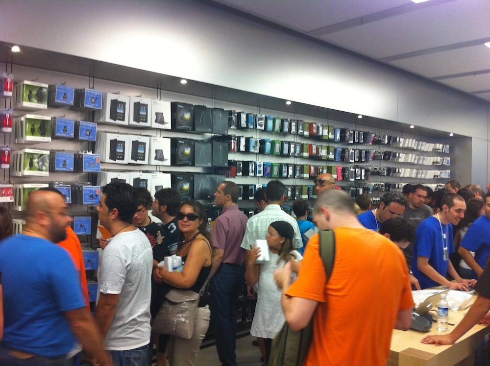 Foto de Inauguración Apple Store La Maquinista (77/93)