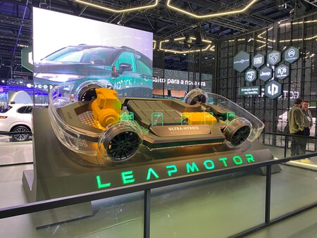 Leapmotor B10 Hibrida Stellantis