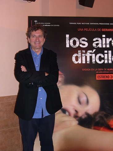 Alex de la Iglesia "dimite" y un colega le recrimina: "Lo que ha hecho ha sido como negociar con los narcos"