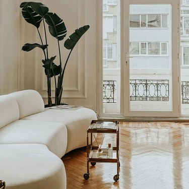 Estas tendencias de decoración empiezan a quedarse atrás en 2026: una transición hacia interiores menos normativos 