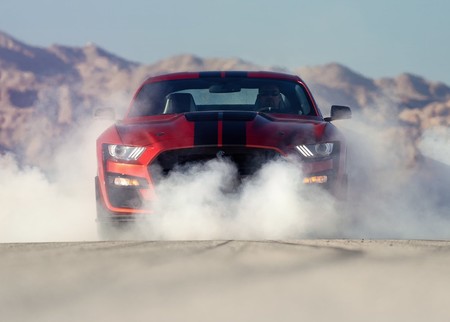 Ford confirma 760 hp para el Mustang Shelby GT500: más potente que un Ferrari F8 Tributo