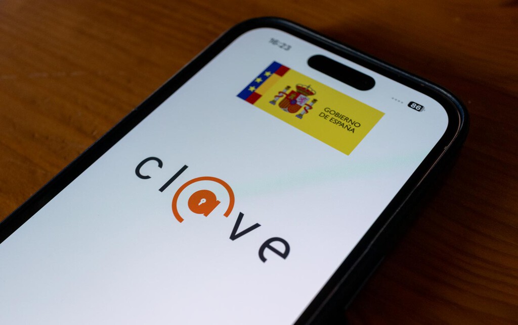La app Cl@ve soluciona el grave problema de inicio con su nueva actualización. De paso, genera nuevos errores 