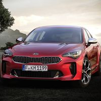 KIA confirma el Niro Plug-in Hybrid y el Stinger para México 