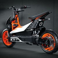 ¡Confirmado! KTM se subirá en 2022 al carro de los scooter eléctricos, y los fabricará Bajaj en India
