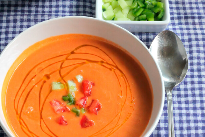 El New York Times acaba de descubrir la recete del gazpacho andaluz tradicional. Yo llevo años haciéndolo en casa aún con menos ingredientes 