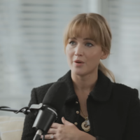 "Pensaba que cada vez que dormía, mi bebé estaba muerto. Que lo estaba haciendo todo mal": Jennifer Lawrence revela que sufrió ansiedad y depresión postparto