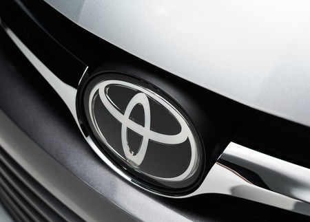 ¡Nueva víctima! Trump arremete contra Toyota y la producción de Corolla en México (actualizado con respuesta de Toyota)