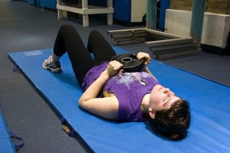 Haz los abdominales despacio