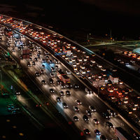 Prohibir la venta de coches de combustión "no es compatible" con la ley comunitaria, según Bruselas