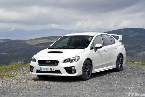Subaru WRX STi 2016, a prueba: un deportivo analógico en la era digital 