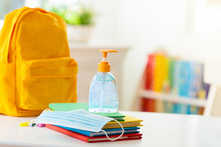 'Kit Covid' para la vuelta al cole: los cinco esenciales que deben llevar los niños en la mochila