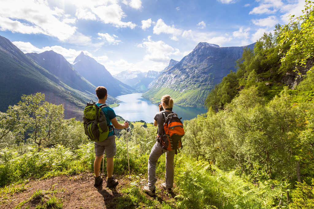 Las cinco mejores rutas de senderismo en Europa para disfrutar haciendo ejercicio al aire libre este verano