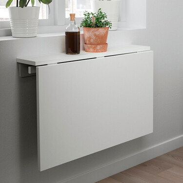 Ikea deja por casi 15 euros menos una mesa plegable de cocina que se convierte en estantería 