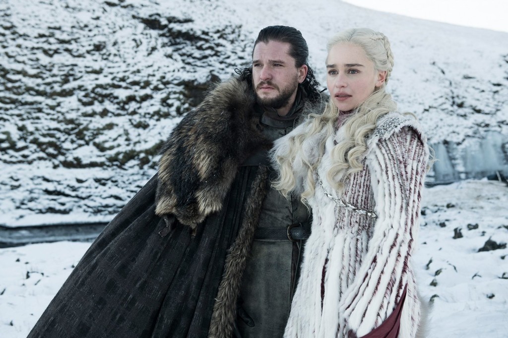 'Game of Thrones' heats up the premiere of season 8 with the first images from the series end