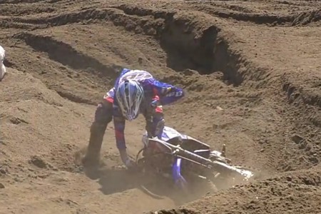 Siete muestras en vídeo de lo mucho que sufrieron los pilotos de MXGP sobre la densa arena de Lommel (Bélgica)