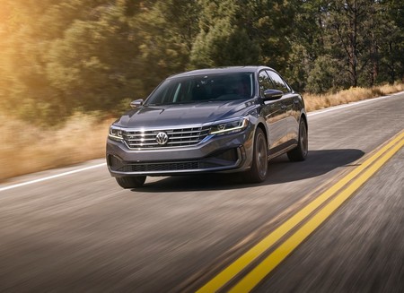 El Volkswagen Passat 2020 es nuevo, aunque menos tecnológico que Jetta