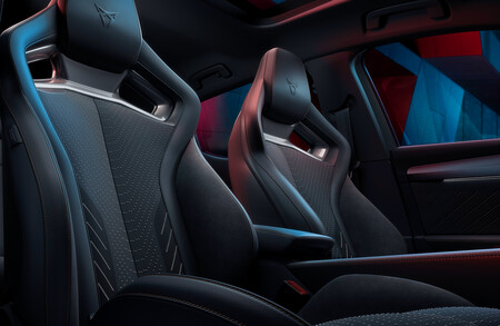 Cupra Leon 2025 asientos baqueta