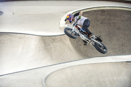 La KTM Freeride E-SM lista para hacer diabluras con el carnet A1