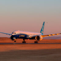 O 777X é a grande aposta da Boeing para voltar ao topo: asas dobráveis, cabine redesenhada e o maior motor do mundo 