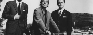 Hace 63 años Dalí pintó una Vespa por encargo y dieron la vuelta al mundo con ella. Hoy es la moto más cara del mundo 