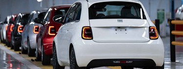 Fiat solo podía salvar su icónico coche eléctrico convirtiéndolo en gasolina. El nuevo Fiat 500 híbrido, más barato, ya se está fabricando