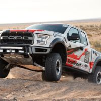 El Ford F-150 Raptor, a competir en el desierto
