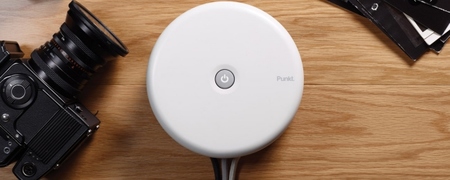 Organiza mejor tus cables con Punkt. ES 01, una elegante y útil regleta circular de diseño