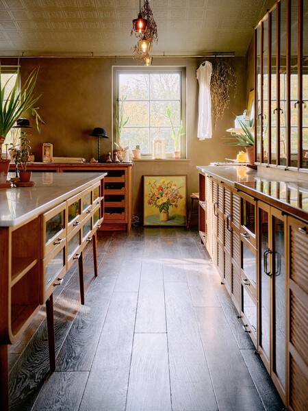 We Started With A Plain White Box And Ended Up With A Room So Full Of Charm And Character Wallp