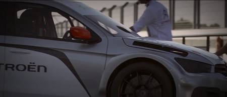 Yvan Muller prueba el nuevo Citroën C-Elysée WTCC