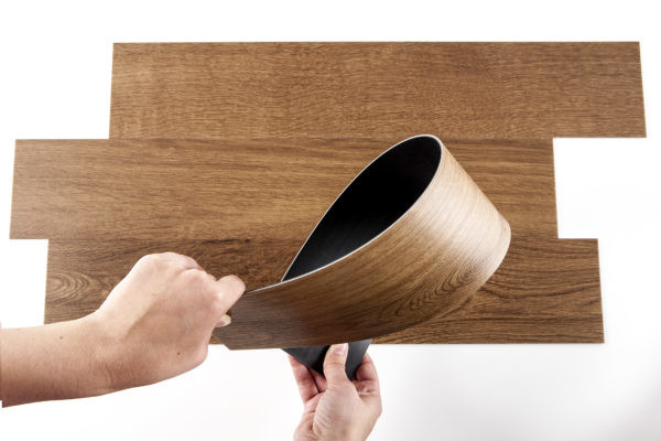 ¿Quieres saber cómo colocar un suelo vinílico? Sus ventajas