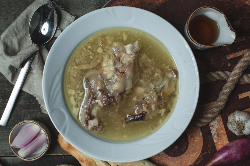 Hace 125.000 años los neandertales comían huesos para sobrevivir. Hoy hemos descubierto que tenían razón thumbnail