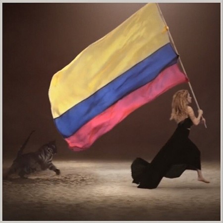 Shakira sigue a Piqué ¡donde haga falta!