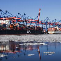 China ha encontrado la forma de llevar barcos llenos de mercancías a Europa en la mitad de tiempo. Una que pasa por el Ártico