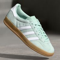 Vuelven las Gazelle a Adidas y más baratas que nunca: este es el nuevo modelo por menos de 55 euros para esta Navidad 