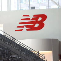 New Balance liquida las zapatillas perfectas para llevar con todo por versatilidad, minimalismo y elegancia 