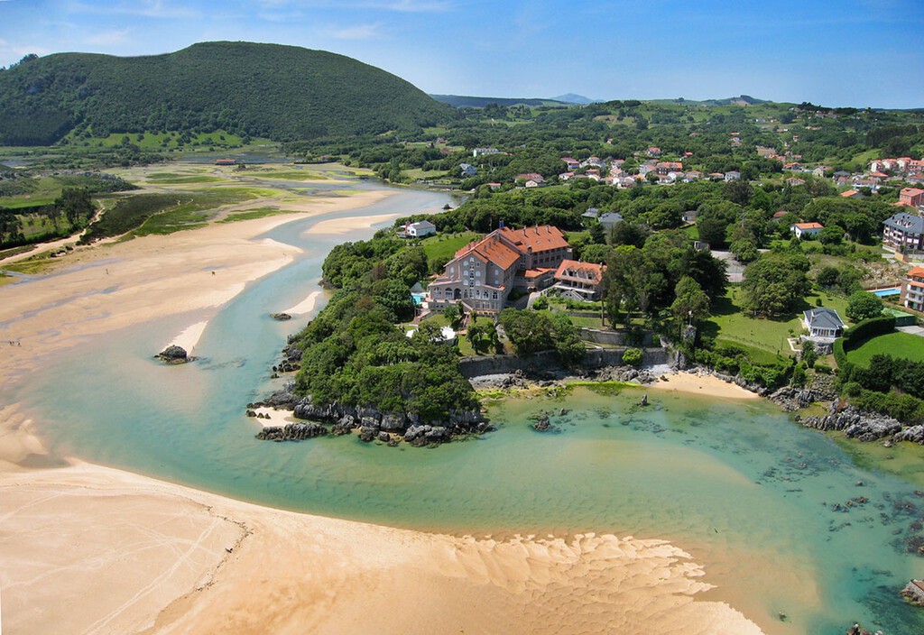 Ni Potes ni Santillana: el pueblo pesquero casi desconocido de Cantabria para disfrutar de paseos tranquilos y comer rico 