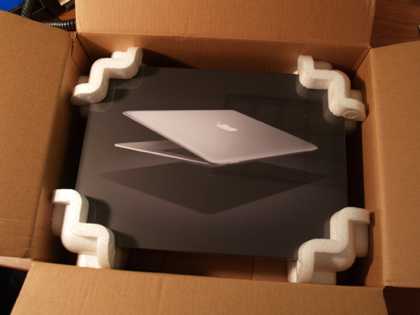 Ya están llegando los MacBook Air a su destino y las primeras fotos no han tardado en aparecer
