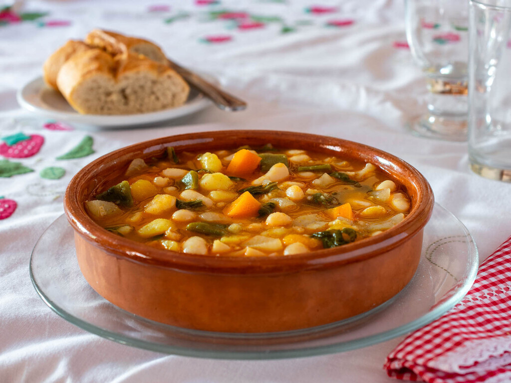 No todo son arrocitos en Castellón: la receta sana, verde y de cuchara con la que contrarrestar los excesos navideños 